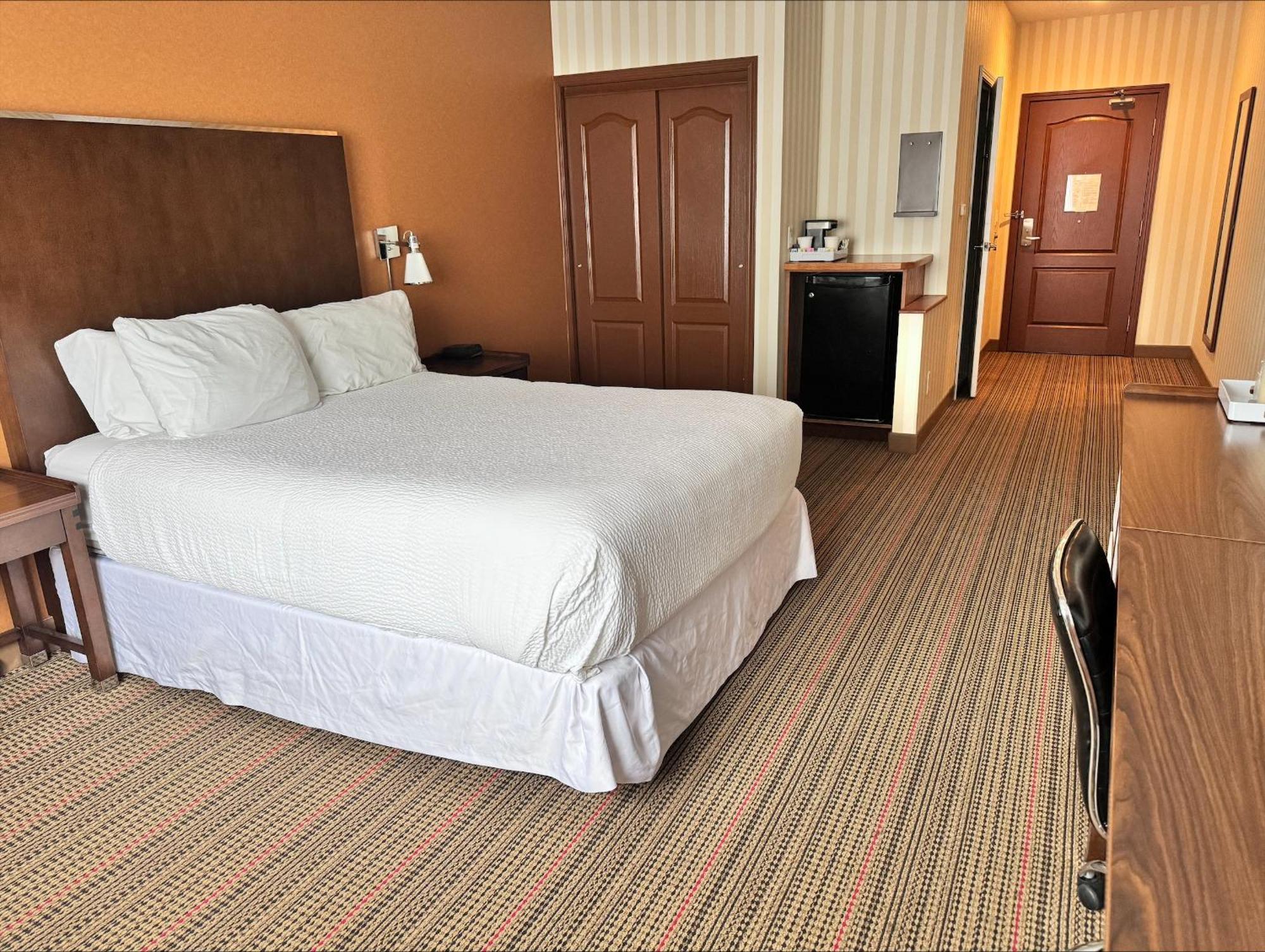 โฟร์ พอยต์ บาย เชอราตัน ปรินซ์ตัน จอร์จ Hotel พรินซ์จอร์จ ภายนอก รูปภาพ
